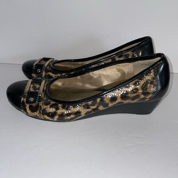 Anne Klein Sport Leopard Print Wedge shoes Women’s 6.5 M Gold Toned Buckle - Picture 1 of 11
